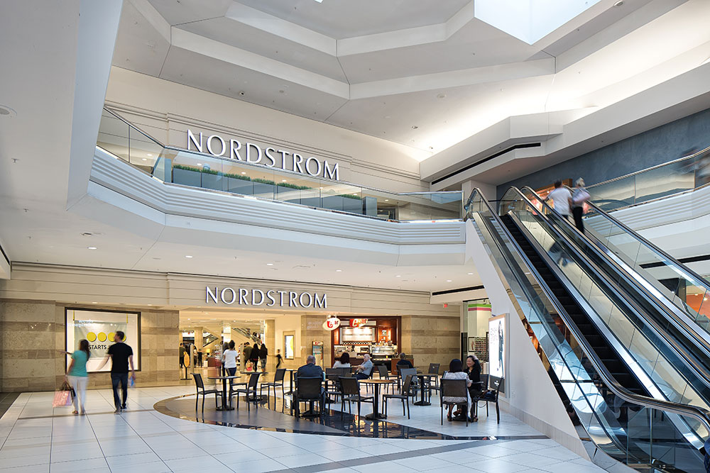 About Woodfield Mall A Shopping Center In Schaumburg Il A Simon Property