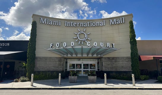 List Of Stores That Offer brookstone at Miami International Mall