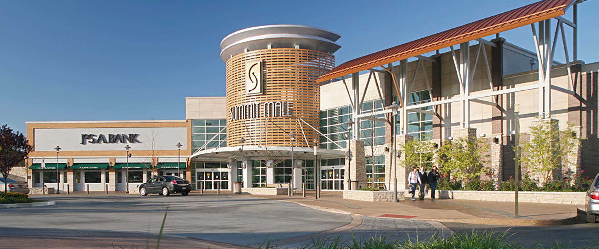 Summit Mall entrance and glass-fronted exterior on West Market Street in Fairlawn, Ohio
