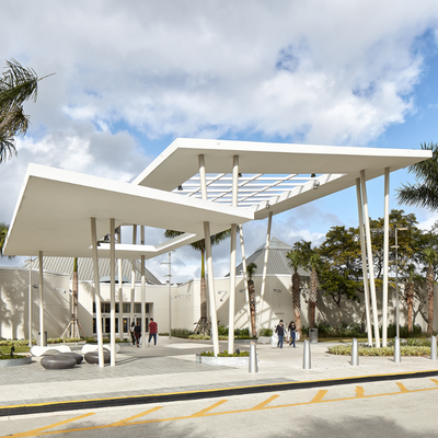 Bloomingdale's Outlet The Colonnade Outlet at Sawgrass Mills - Sunrise, FL