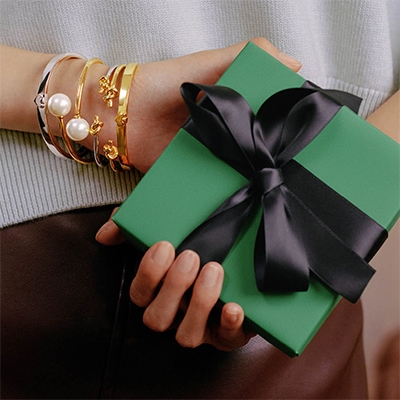 lexi- spot 6  - holiday kate spade outlet - Copy(1) image