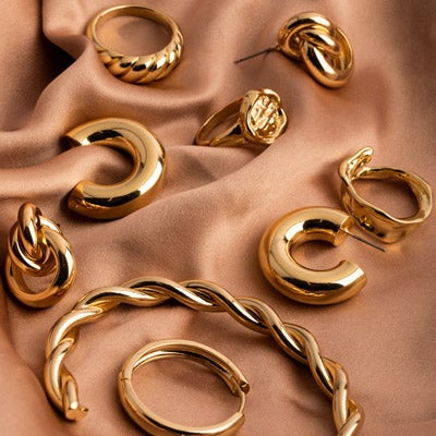 B2B newport - spot 4 - lovisa image