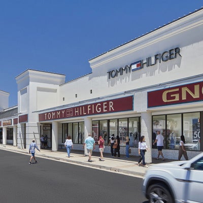 b2b - silver sands- spot 3 - tommy hilfiger image