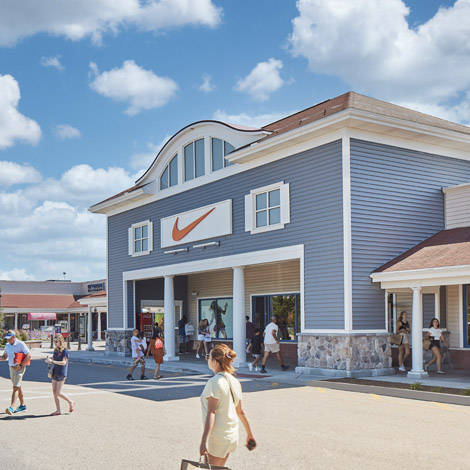April 19 2018 Woodbury Commons Premium Outlets Ny Nike Factory
