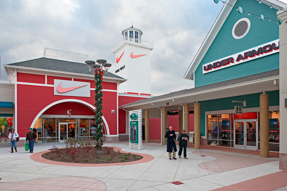 Garden State Plaza Stores - Outlets in New Jersey