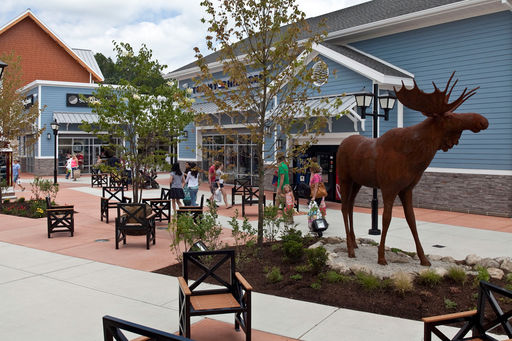 About Merrimack Premium Outlets®, Including Our Address, Phone