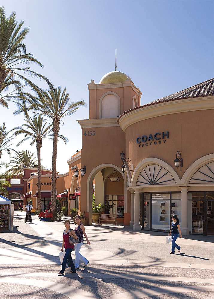Welcome To Las Americas Premium Outlets® - A Shopping Center In