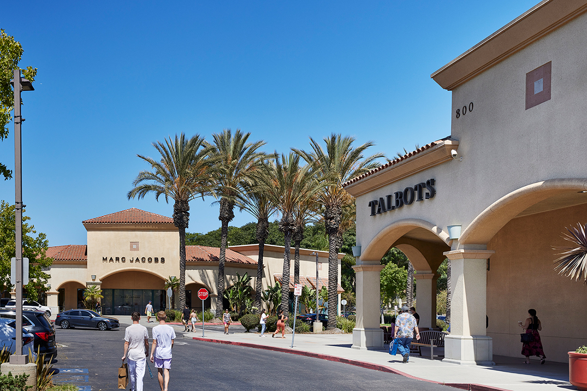 About Camarillo Premium Outlets® - A Shopping Center Camarillo, CA - A Property