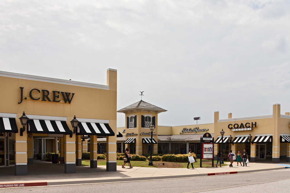 Discovering the Coach Factory Outlet in Gaffney, SC: Shopping Tips and Local Experiences