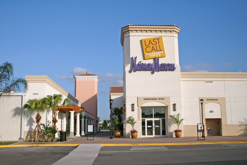 Victoria's Secret Outlet at Orlando International Premium Outlets® - A  Shopping Center in Orlando, FL - A Simon Property