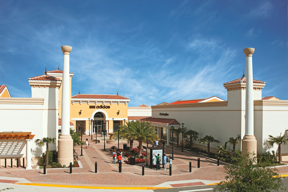 Orlando International Premium Outlets - Huge Outlet Mall on