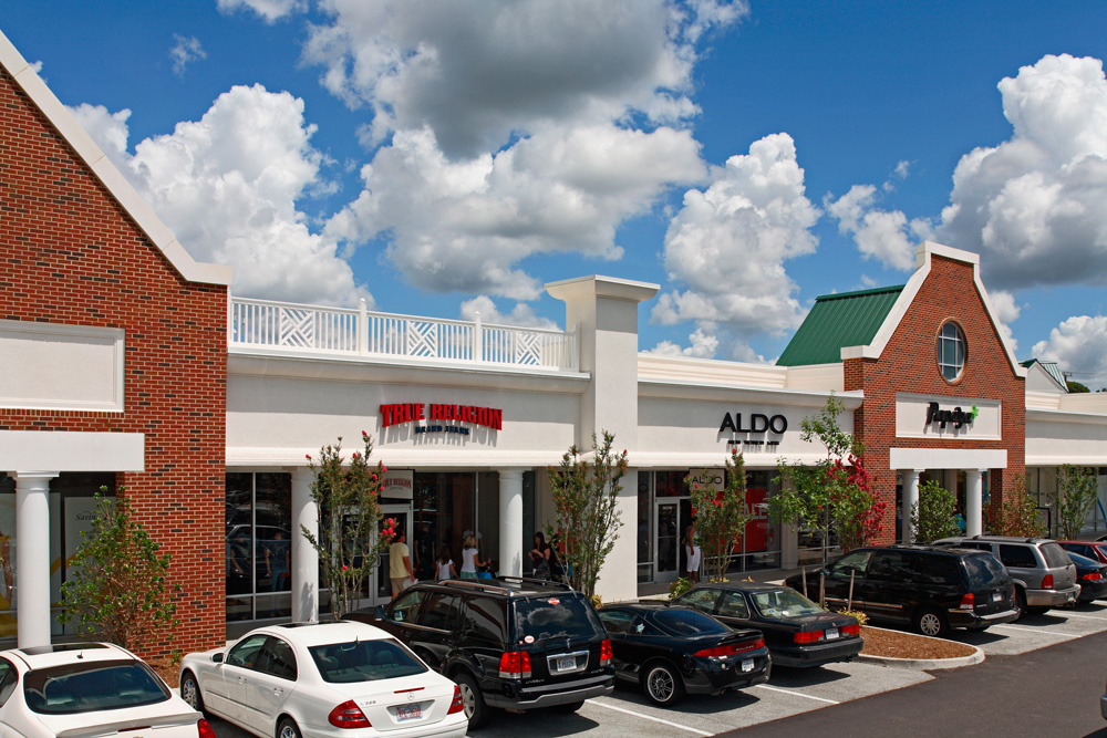 It's All Leggings at Williamsburg Premium Outlets® - A Shopping Center in  Williamsburg, VA - A Simon Property
