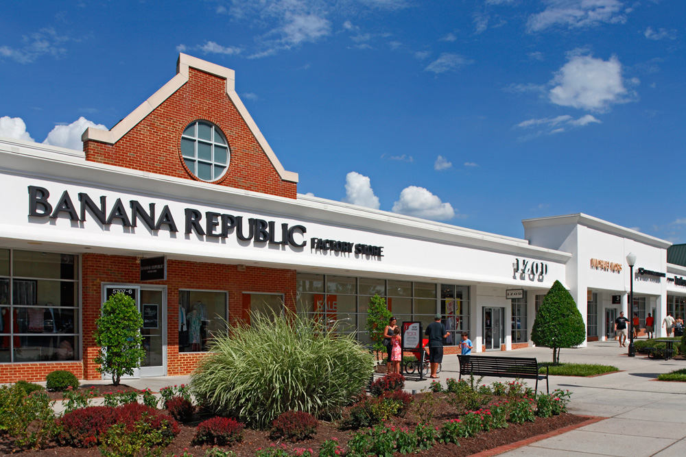 Store Directory for Williamsburg Premium Outlets® - A Shopping