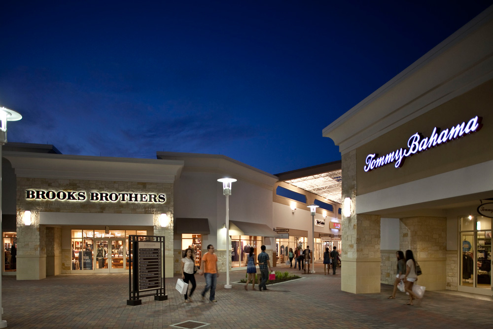 Shapers at Grand Prairie Premium Outlets® - A Shopping Center in Grand  Prairie, TX - A Simon Property