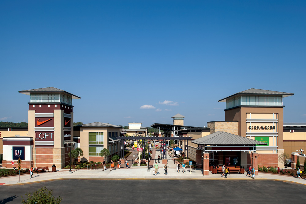About St. Louis Premium Outlets® - A Shopping Center in Chesterfield, MO -  A Simon Property