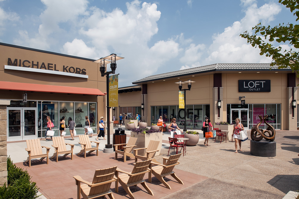 About St. Louis Premium Outlets® - A Shopping Center in Chesterfield, MO -  A Simon Property