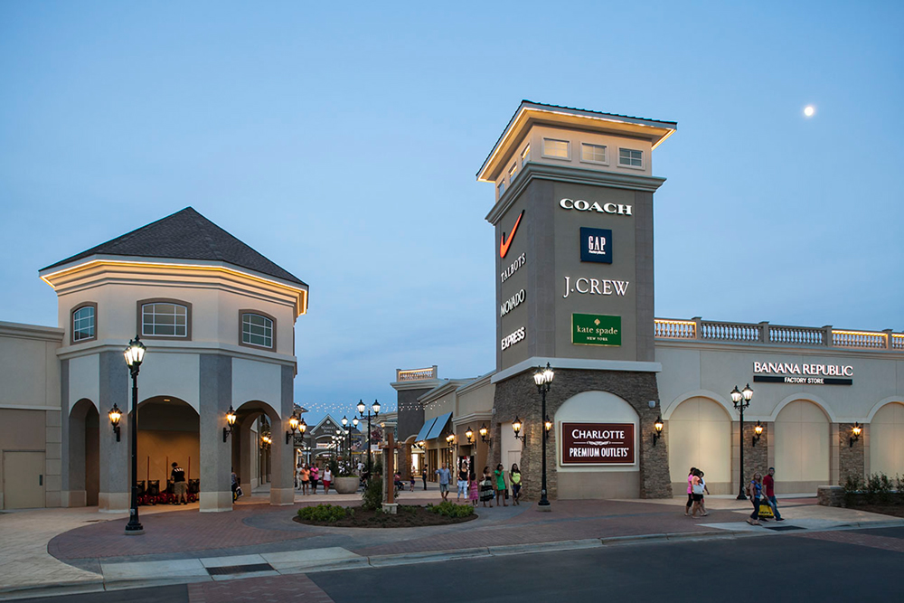 nearest outlet mall
