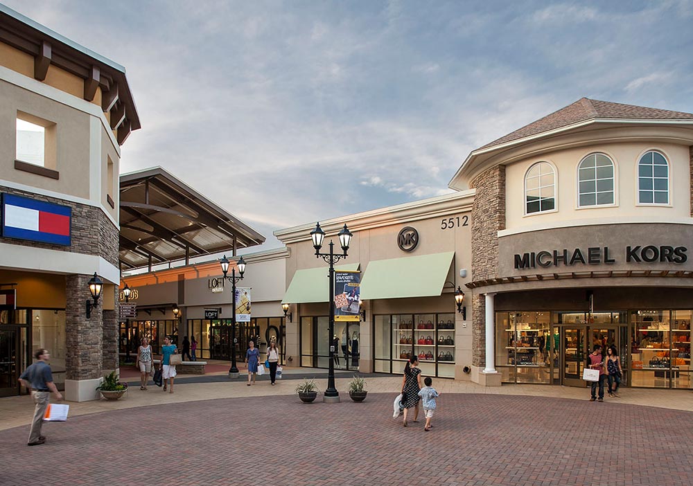About SouthPark - A Shopping Center in Charlotte, NC - A Simon