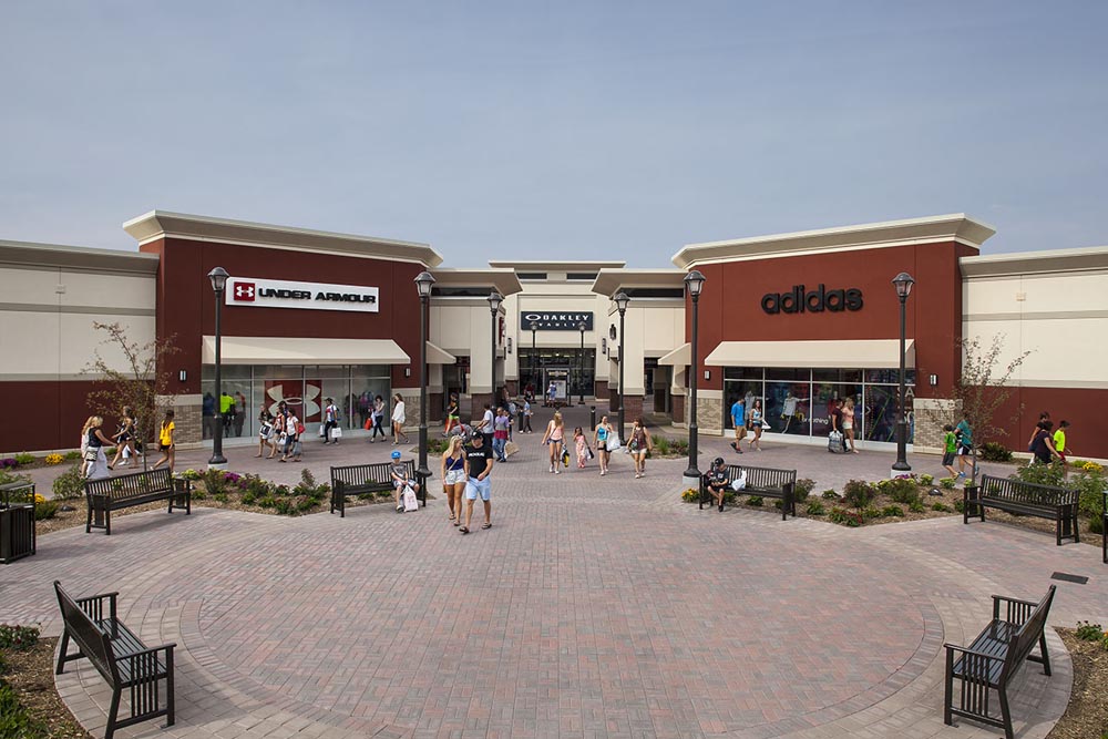 About Twin Cities Premium Outlets® - A Shopping Center in Eagan, MN - A  Simon Property