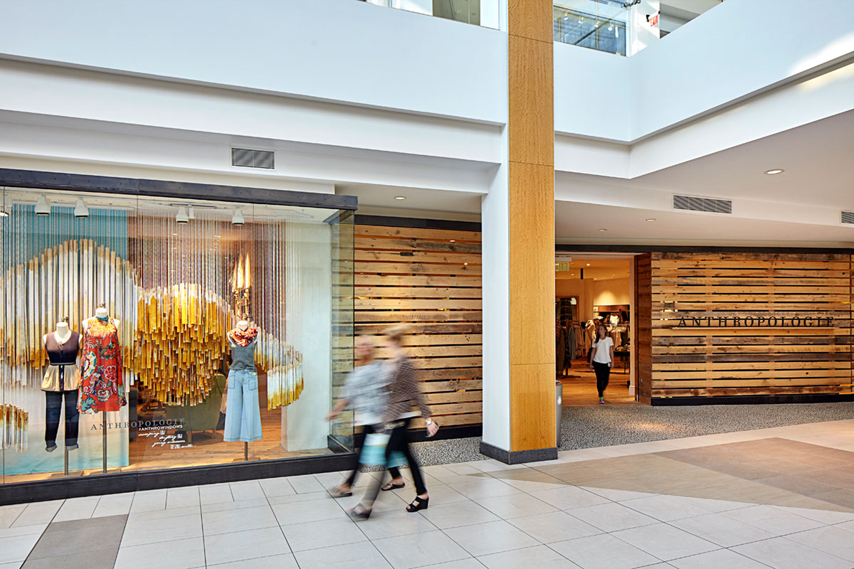 Indy's FASHION MALL at KEYSTONE, a luxury SIMON MALL - Picture of
