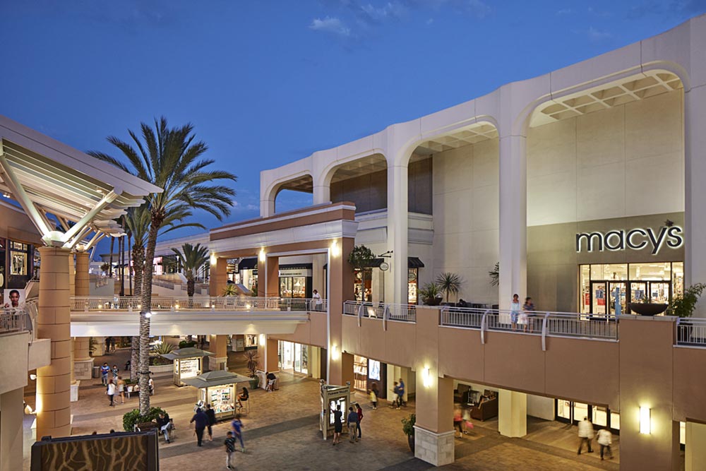 Dining & Restaurants at Fashion Valley - A Shopping Center In San