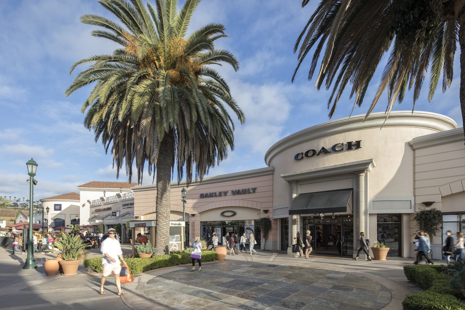 Welcome To The Outlets at Orange - A Shopping Center In Orange, CA