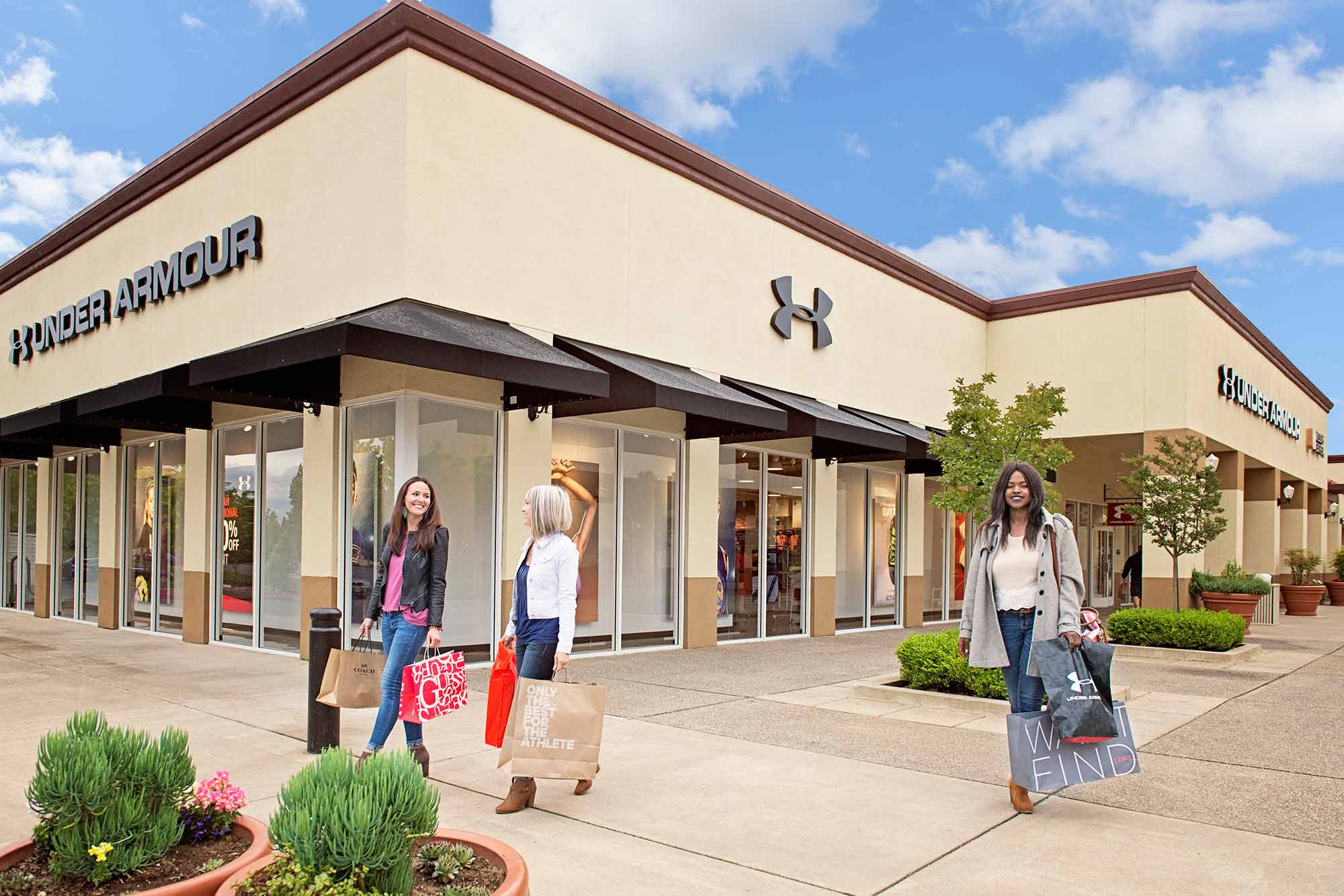 About Folsom Premium Outlets® - A Shopping Center in Folsom, CA - A Simon  Property
