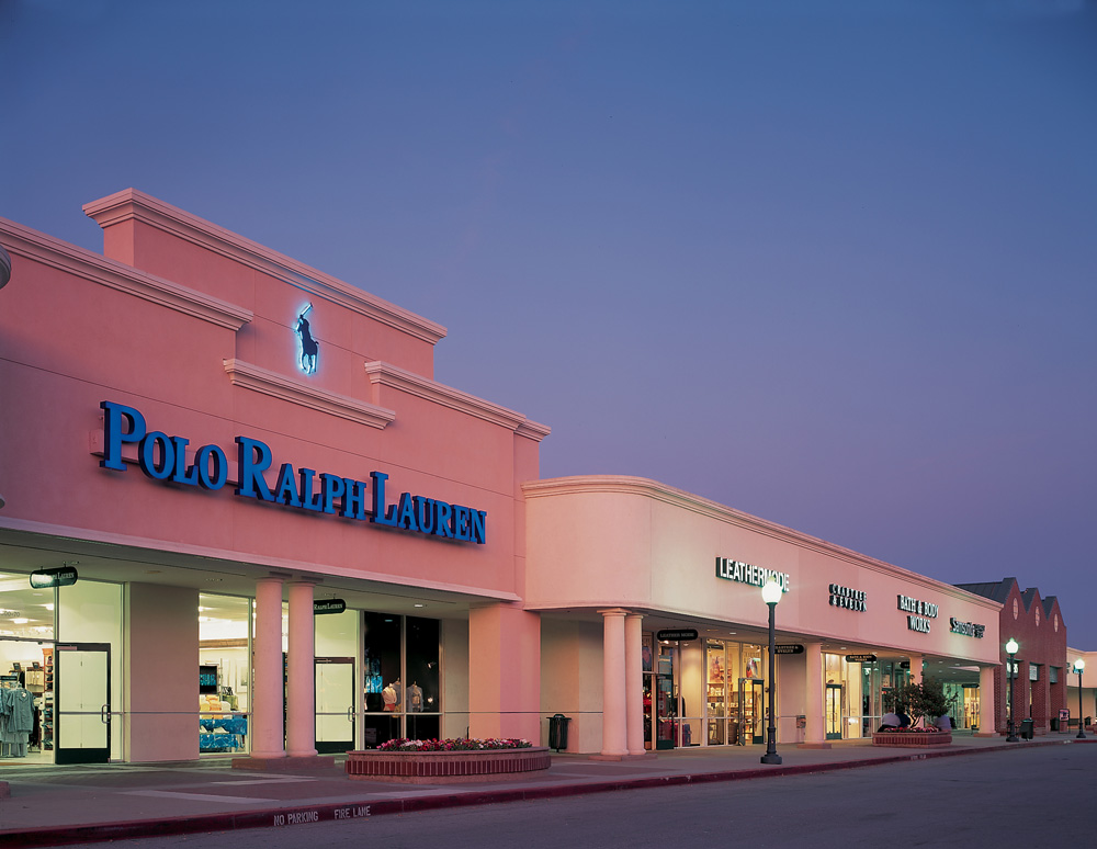 About Gilroy Premium Outlets® - A Shopping Center in Gilroy, CA - A Simon  Property