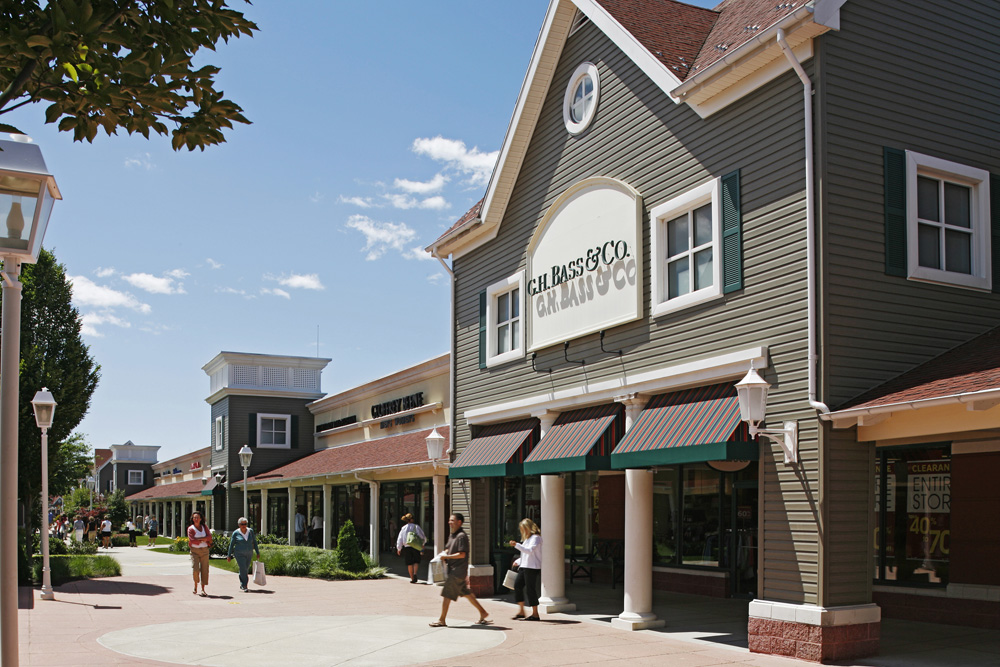 Michael Kors Outlet at Clinton Premium Outlets® - A Shopping Center in  Clinton, CT - A Simon Property