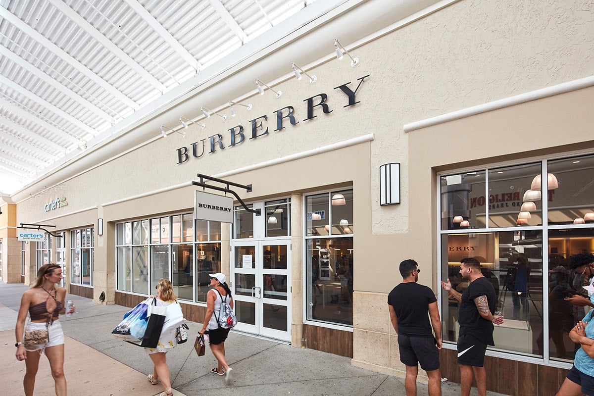 Burberry factory outlet outlet parking