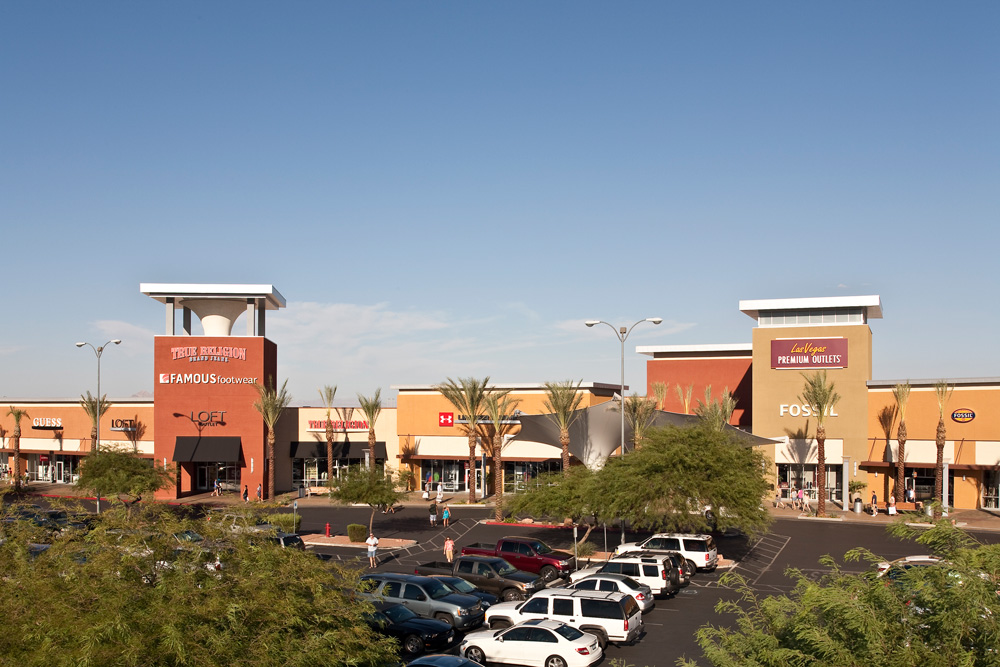 Las Vegas South Premium Outlets shopping plan