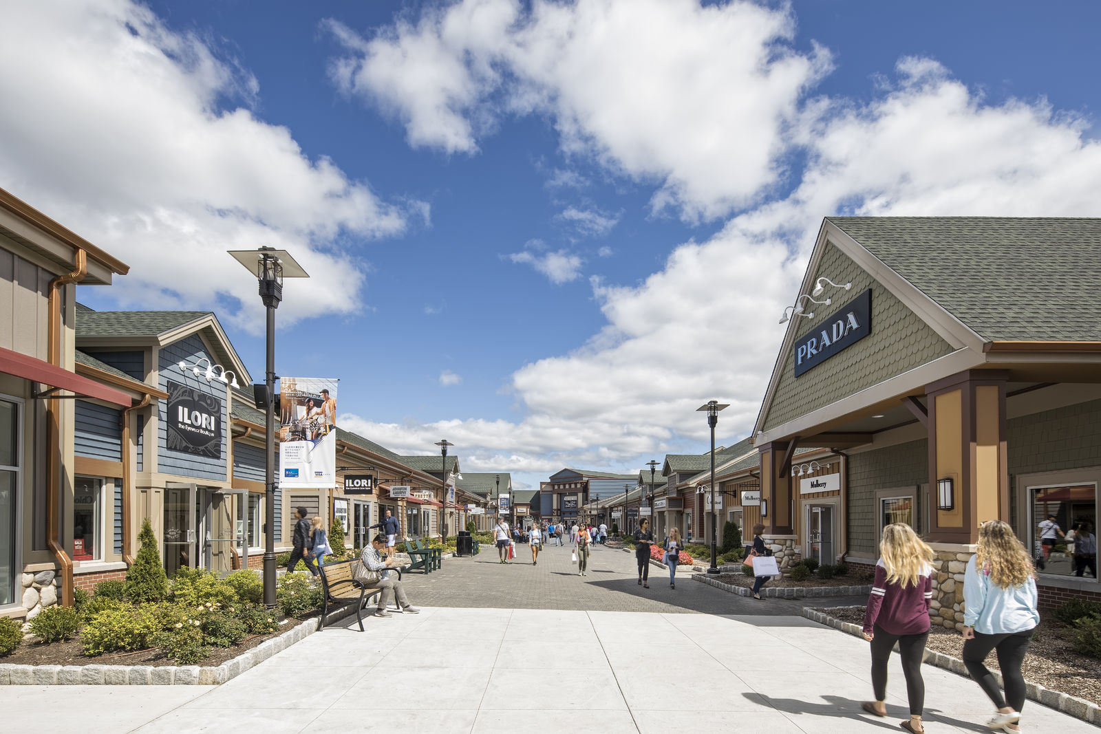 294 Woodbury Common Premium Outlet Images, Stock Photos, 3D objects, &  Vectors
