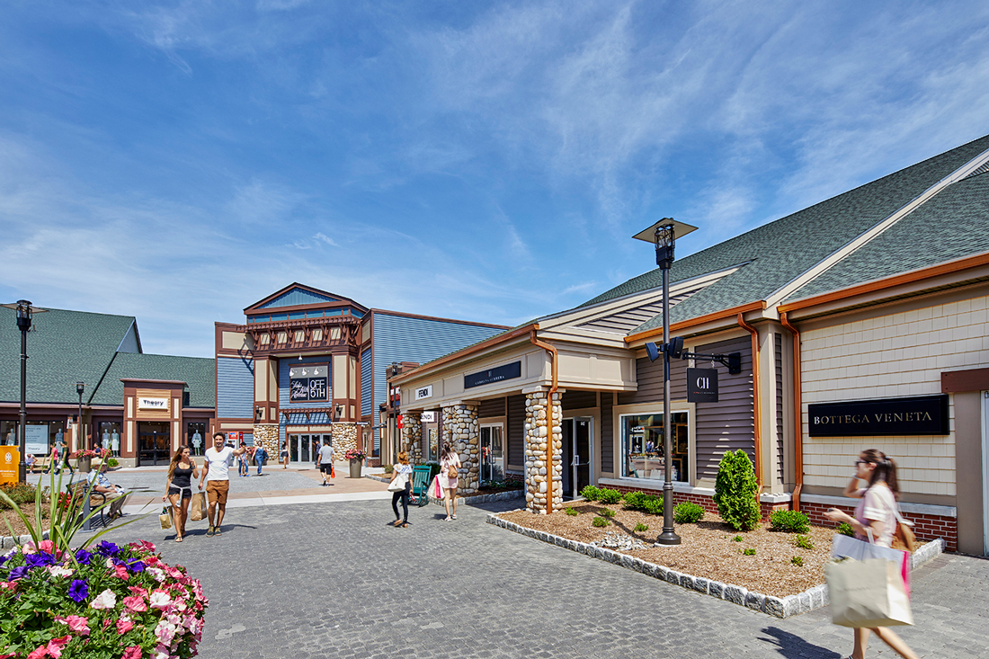 Woodbury Common Premium Outlets, another outlet option in New York