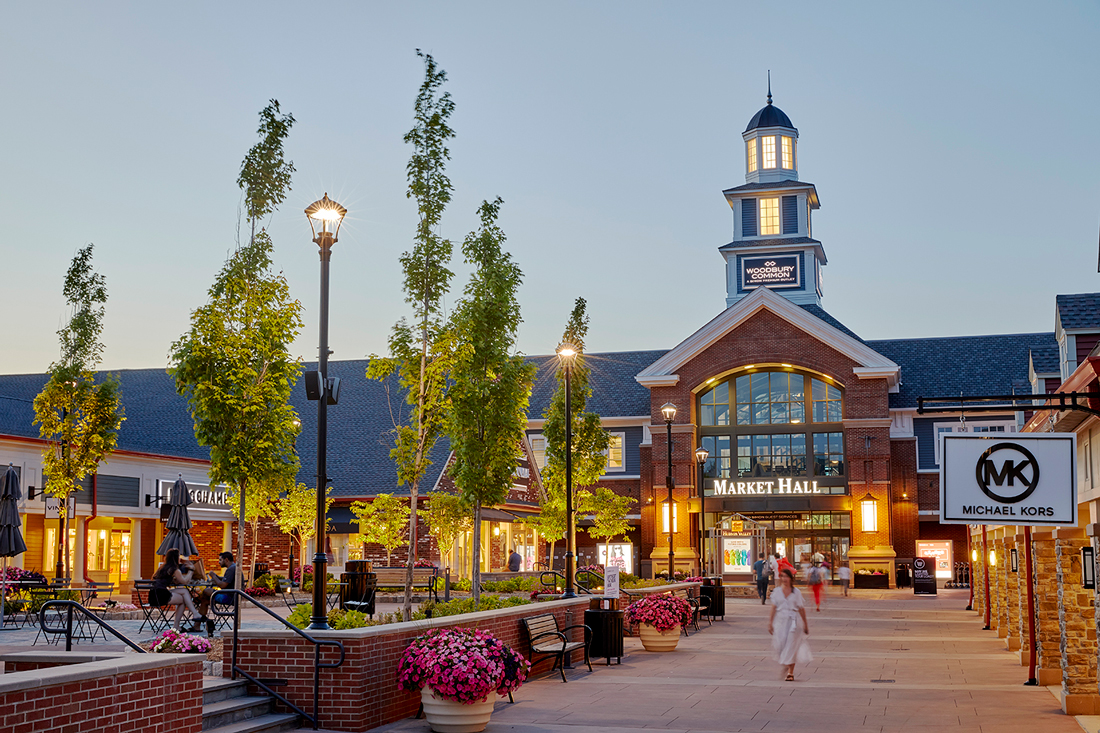 slå Behandling frisk About Woodbury Common Premium Outlets® - A Shopping Center in Central  Valley, NY - A Simon Property