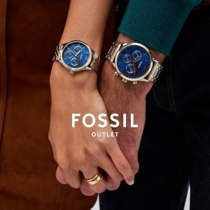 Holiday from FOSSIL at Cincinnati Premium Outlets A Shopping Center in Monroe OH A Simon Property